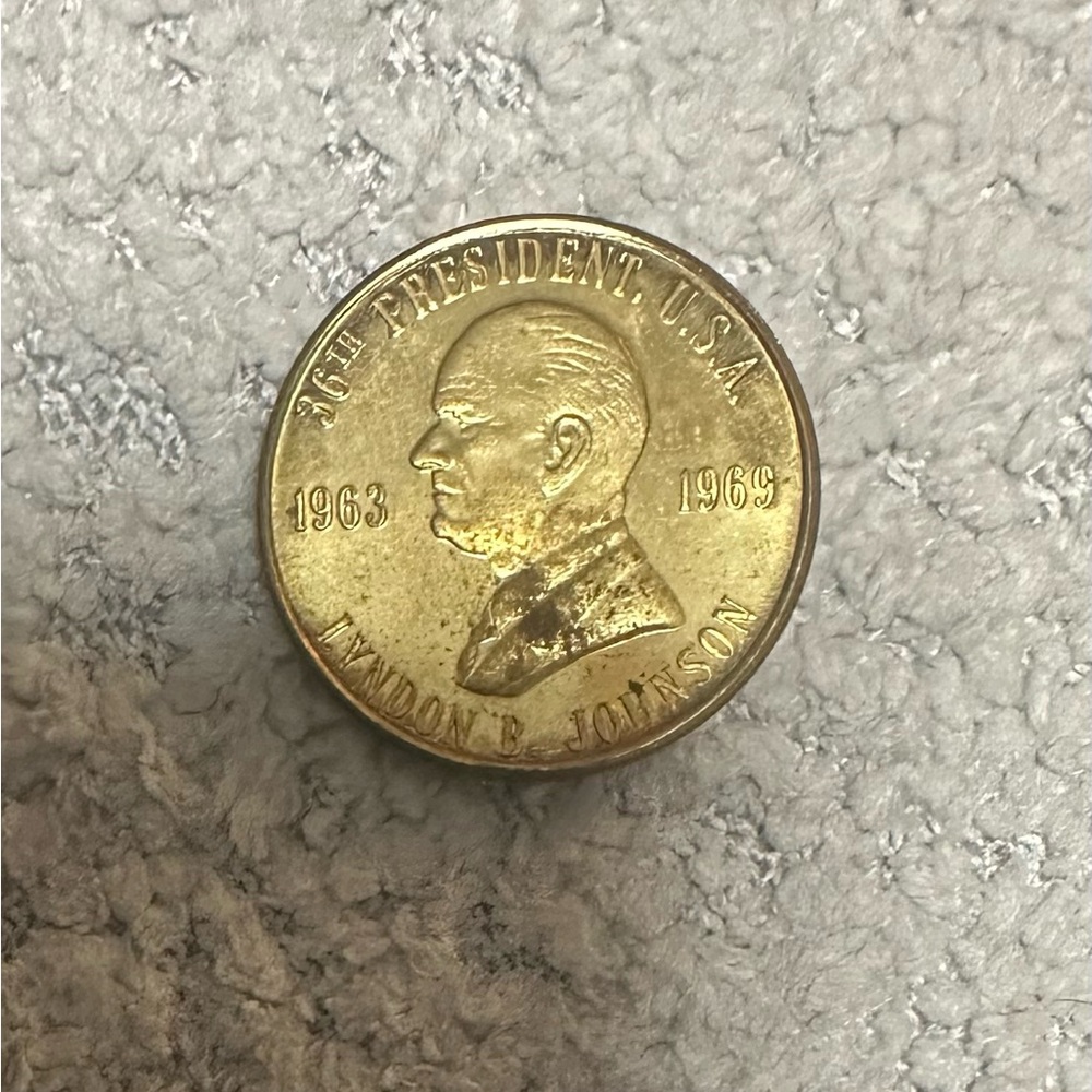 Vintage 1981 readers digest Lyndon B. Johnson Commemorative Coin